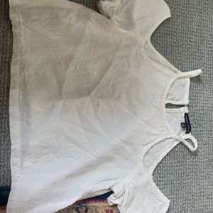 super cute flowy cold should summer top!!